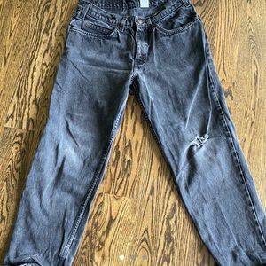 These are really cute jeans. Bought them but they didn’t fit so I’m reselling.